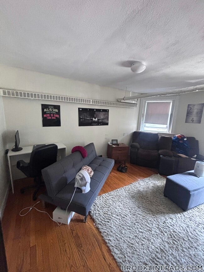 Photo - 1589 Beacon St Unit B