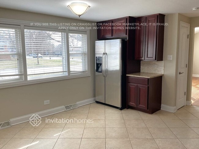 Photo - 6830 176th St