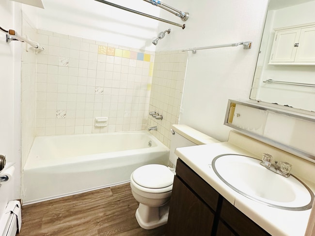 Photo - 721 Buchanan Ave Unidad 3