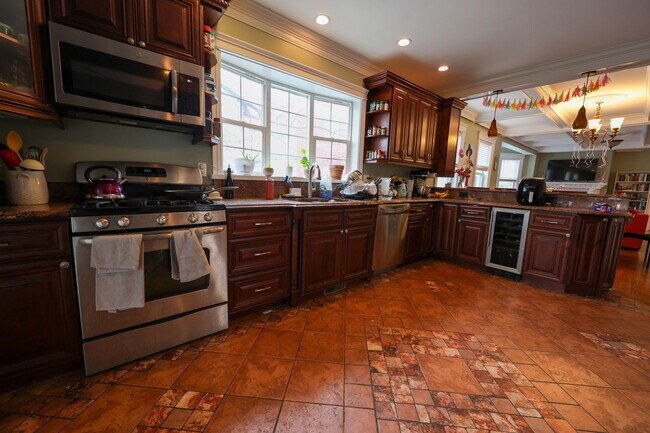 Photo - 127 Nonantum St Unit A