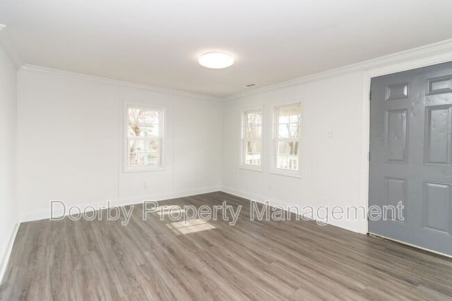 Photo - 921 East Ave