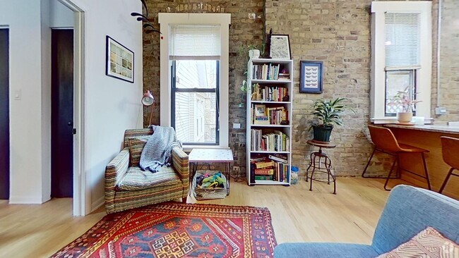 Building Photo - Top Floor East Lakeview One Bedroom Unit 2RE Rental
