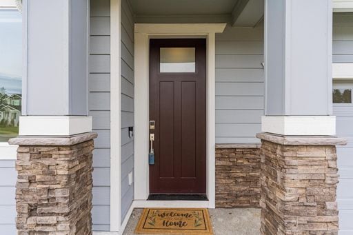 Photo - Bueaitful 4 bedroom home with 1 bed 1 bath MIL!