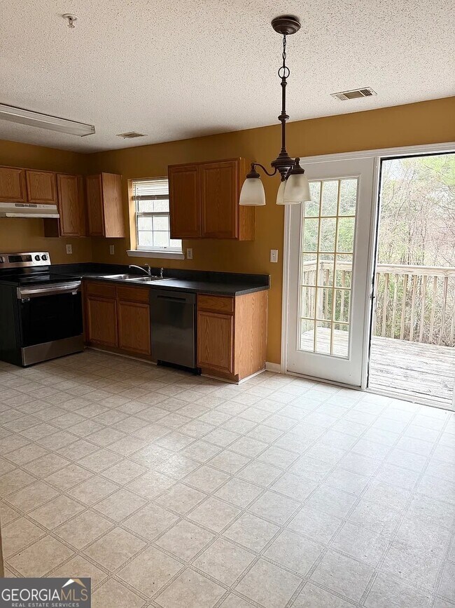 Photo - 1200 Pinedale Cir NW