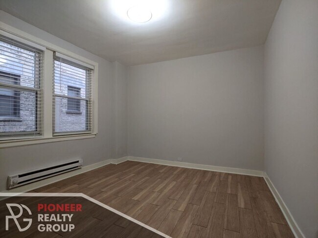 Photo - 511 W Belmont Ave Unit 32