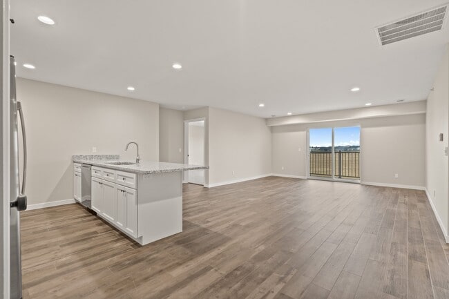 Building Photo - 7036 Crosvik Ct