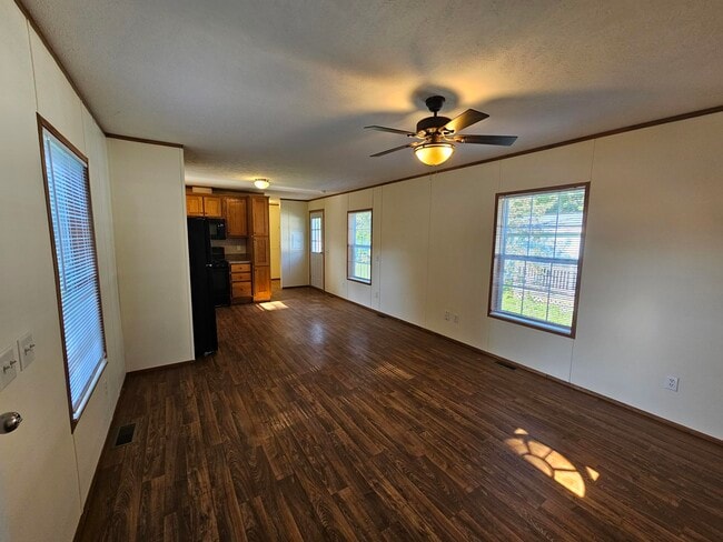 Photo - 16 Woodside Ln