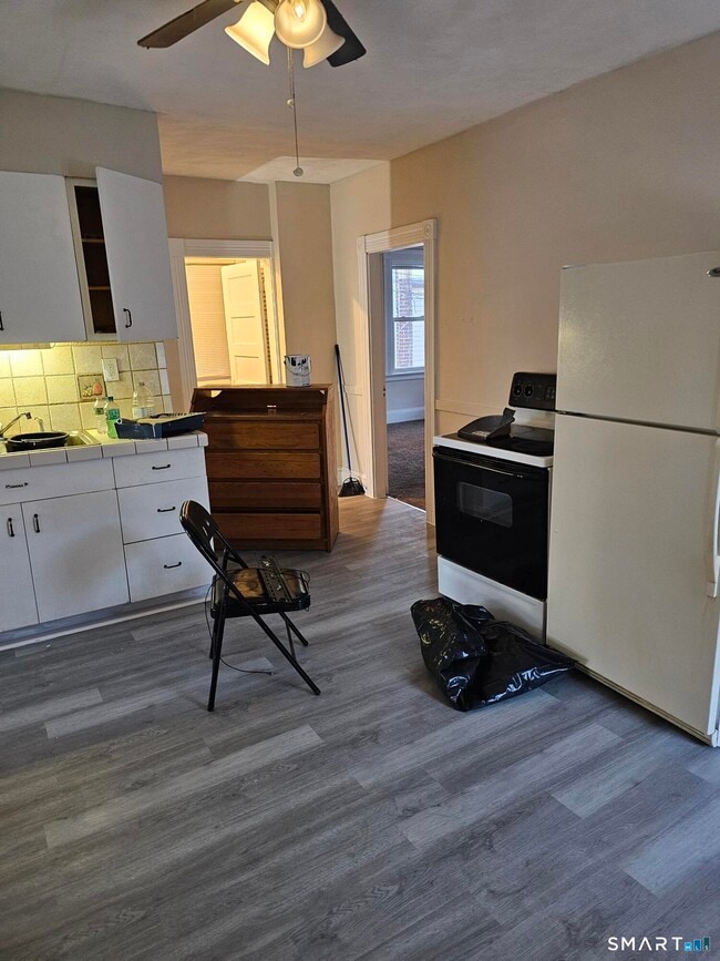 Photo - 193 Daly Ave Unit 2nd Floor