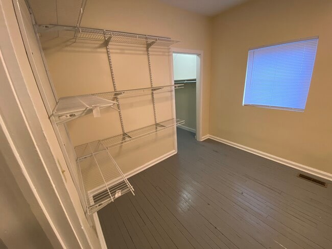 Closet shelving - 358 Kingwood St