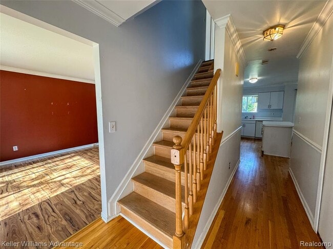 Photo - 2867 Woodmont Dr W