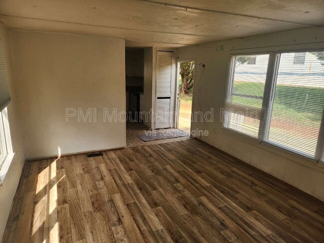 Photo - 9 Grateful Way