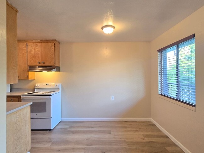 Photo - 45 Oak Ave Unidad 103