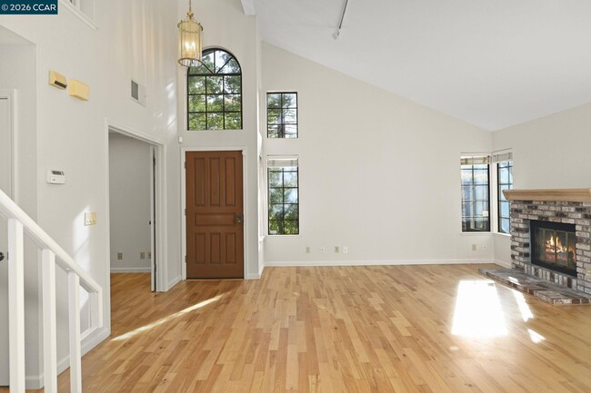 Photo - 52 Garden View Ln