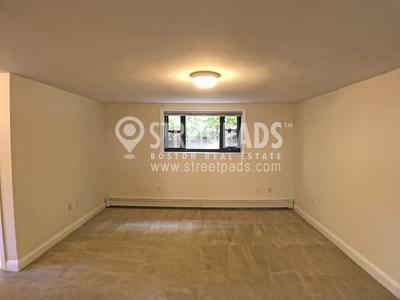 Building Photo - 1 bedroom in Brookline MA 02446 Rental