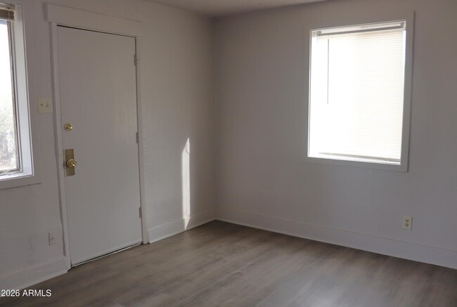 Photo - 540 Graham Pl