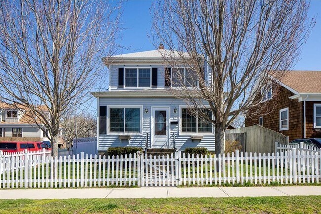 Photo - 58 Bedlow Ave House