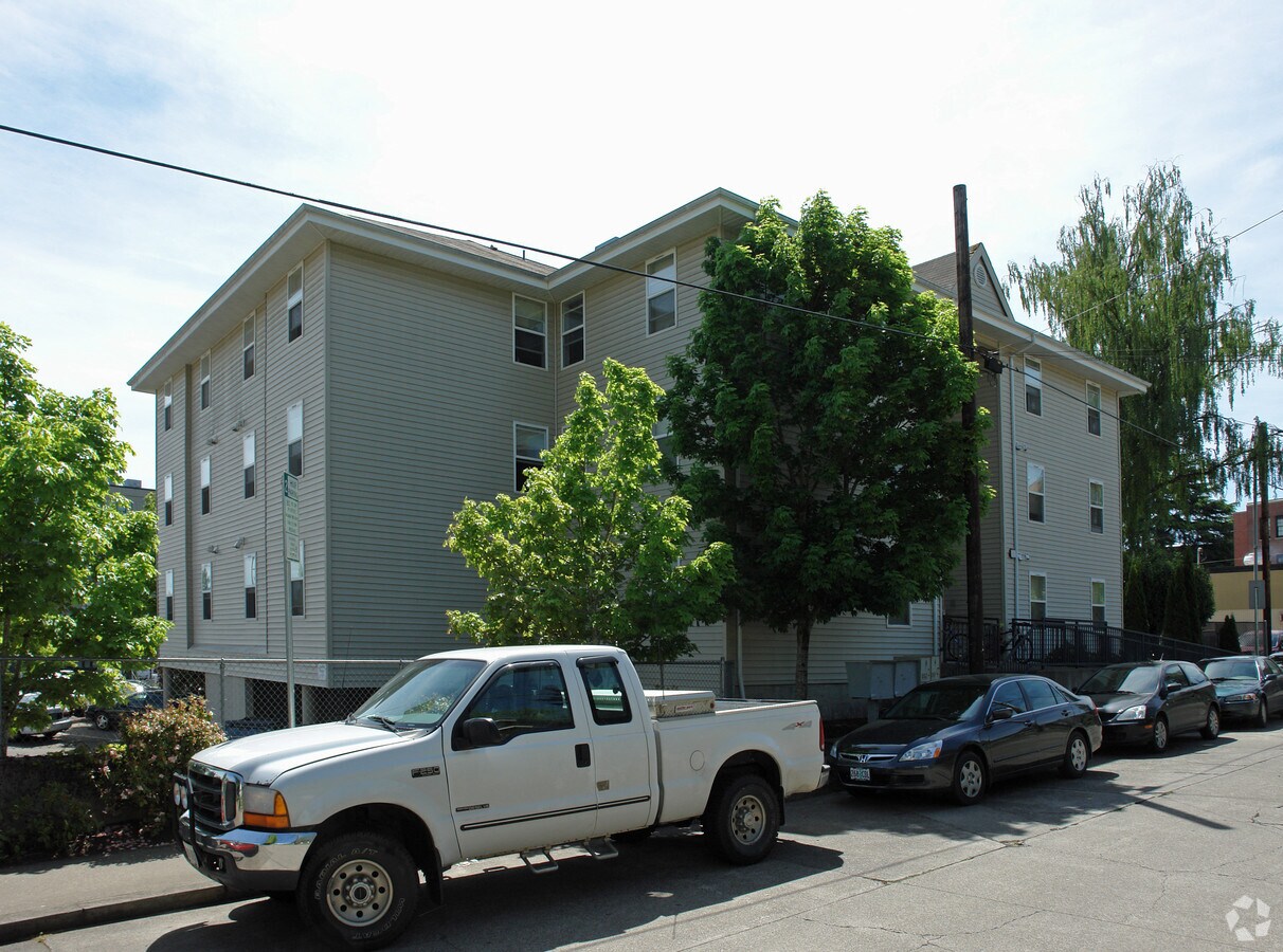 Four Wings - Four Wings Apartments