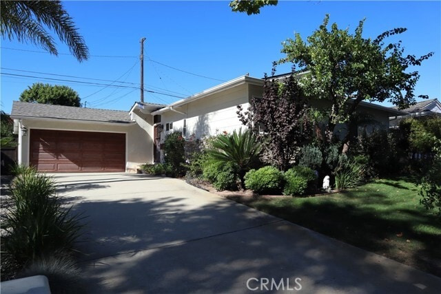Building Photo - 5313 Calle de Arboles Rental