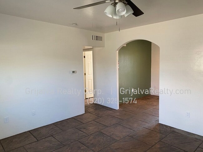 Photo - 2645 N Edith Blvd Unit 01