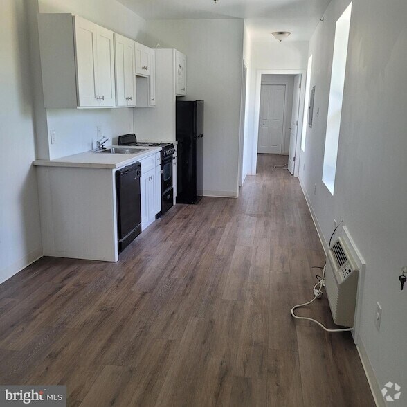 Building Photo - 1412-18 Windrim Ave Rental