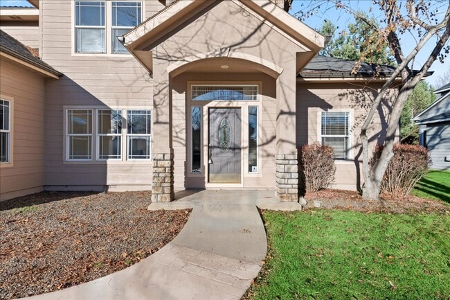 Photo - Quiet, Convenient, and Spacious 5bd 4ba Home