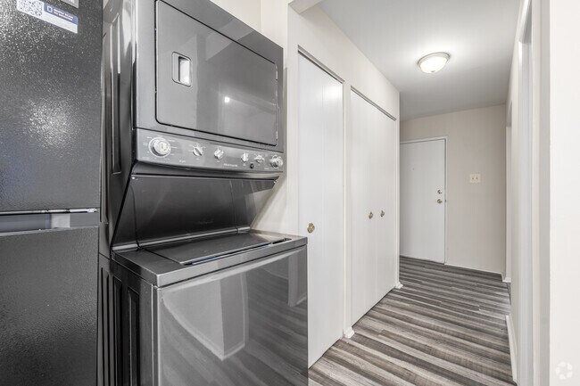 2BR, 2BA - 1,250SF - Laundry Room