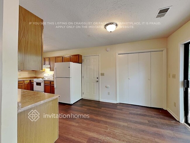 Photo - 403 Cindy Dr SE