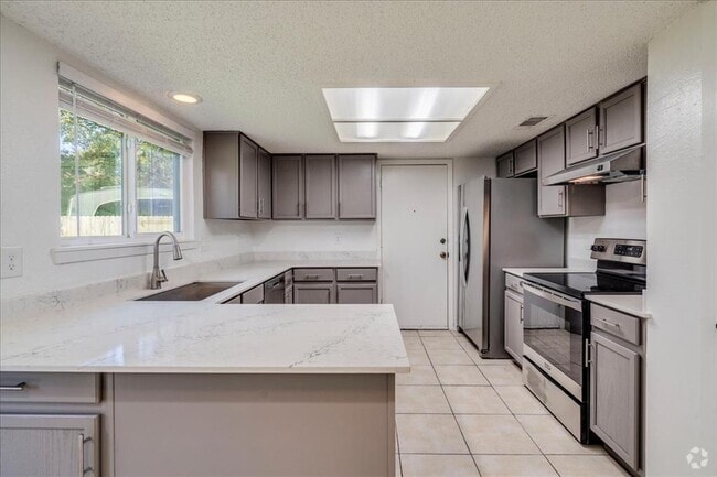 Building Photo - 12304 Tipperary Cove Rental