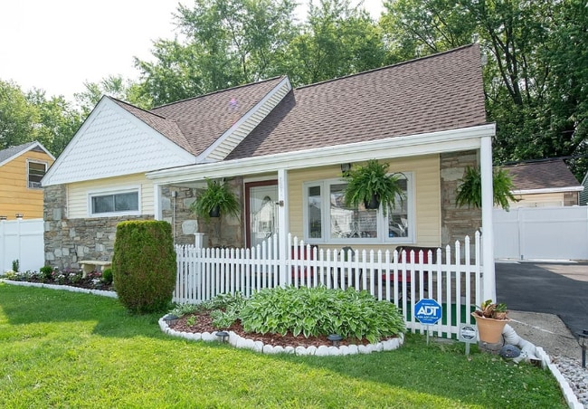 Building Photo - 11013 Stevens Rd Rental