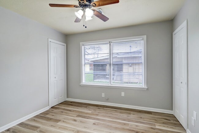 Photo - 2100 Ontario Ave