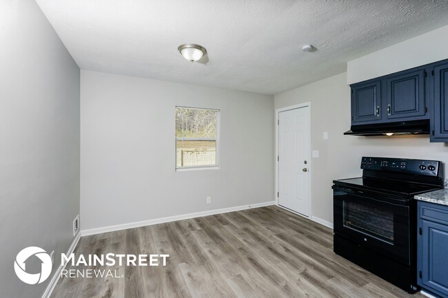 Photo - 1419 Knight Rd