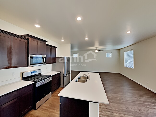 Photo - 2323 NW Matteo Dr