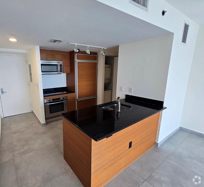 Building Photo - 50 Biscayne Blvd Unit 3307 Rental