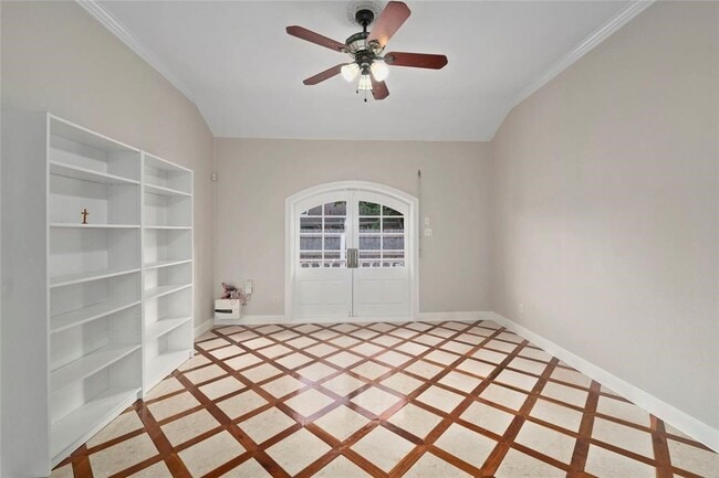 Photo - 6303 Lugary Dr