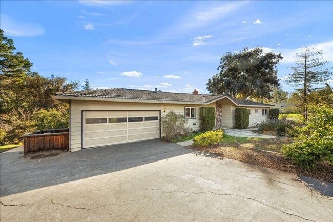 Building Photo - Beautiful remodeled 3 Bed 2 Bath home in L...