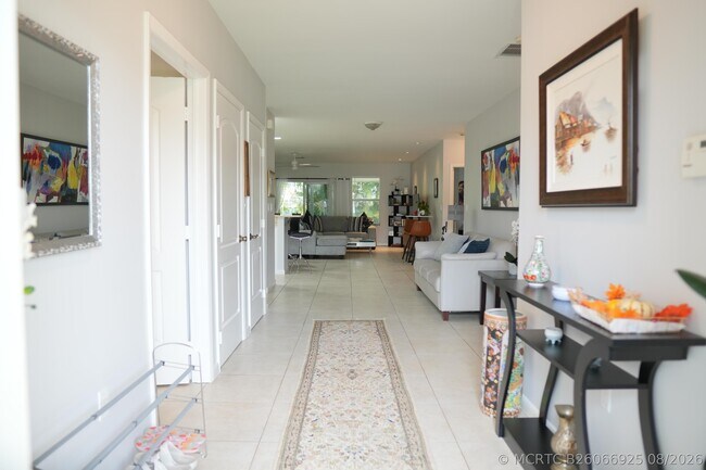 821 SW 13th Ct