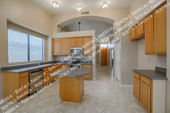 Photo - 263 E Ashurst Dr