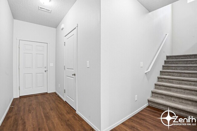 Photo - 11517 NE 125th Ave