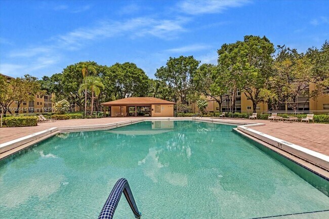 Photo - 12501 SW 14th St Unit 213R