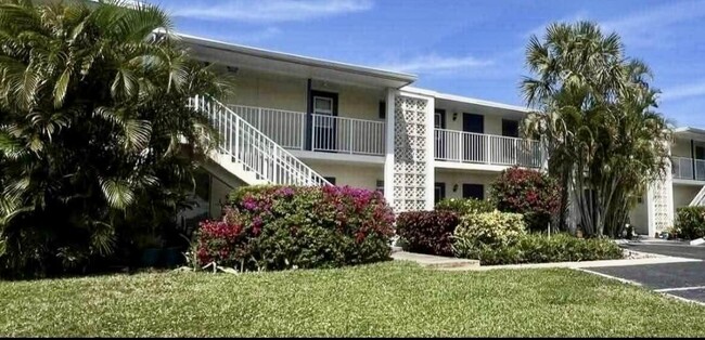 Building Photo - 813 Hummingbird Way Unit 8a Rental