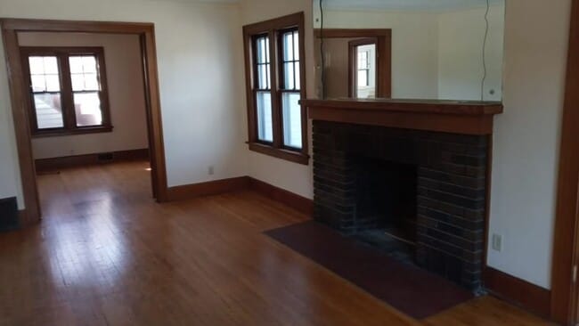 Photo - 3 Bedroom 2 Bathroom 2 Stall Detached Garage