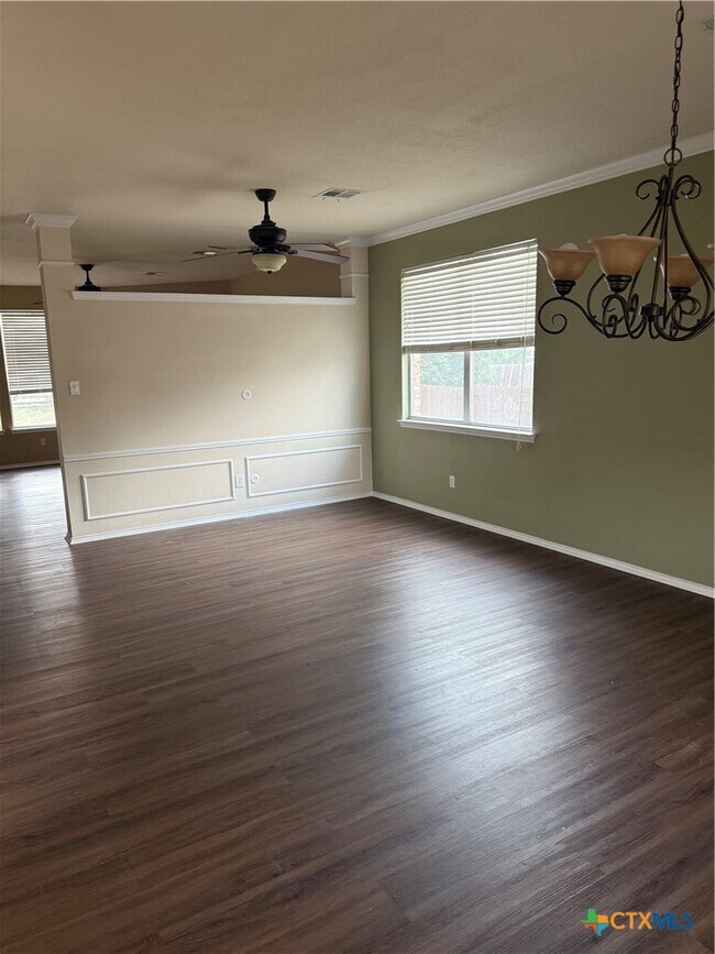 Photo - 303 Buckskin Trail