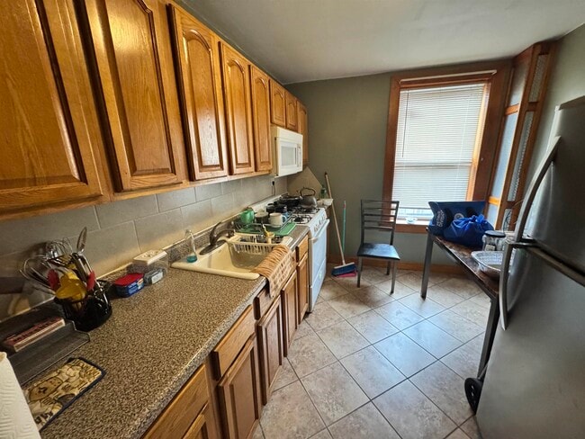 Photo - 157-159-159 W 48th St Unidad 303