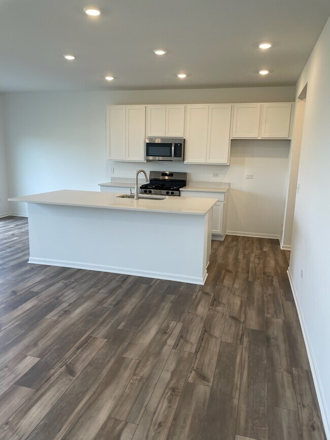 Photo - 337 Red Oak Cir