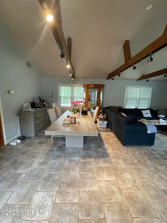 Photo - 72 Whalepond Rd