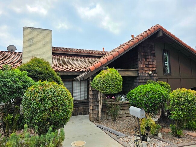 Building Photo - 1012 S Ynez Ave Unit Main House - 4 BR