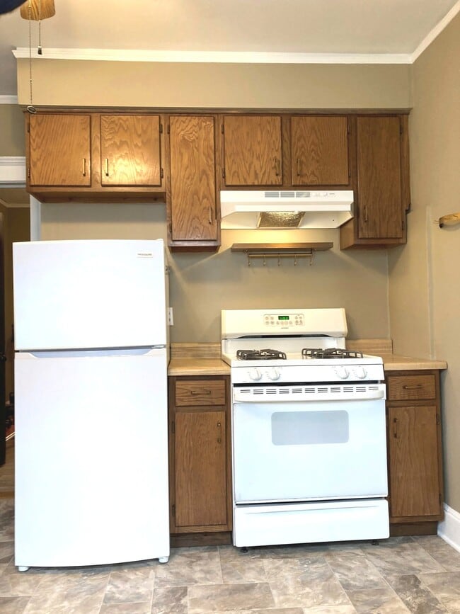 Photo - 38 Broughton Ave Unit Apartment 38-B