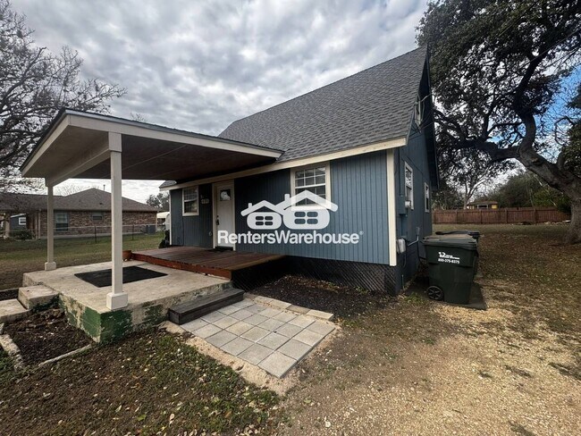 Photo - 406 S Main St