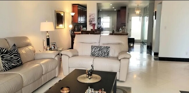 Photo - 2200 NE 33rd Ave Unit 11B