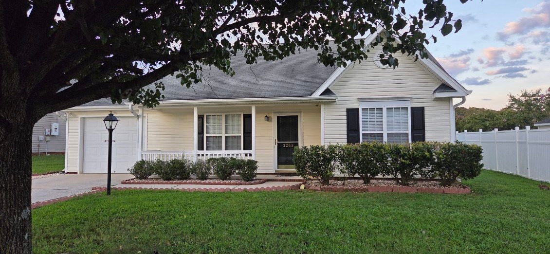 Front - 3265 Trenchard Ln House